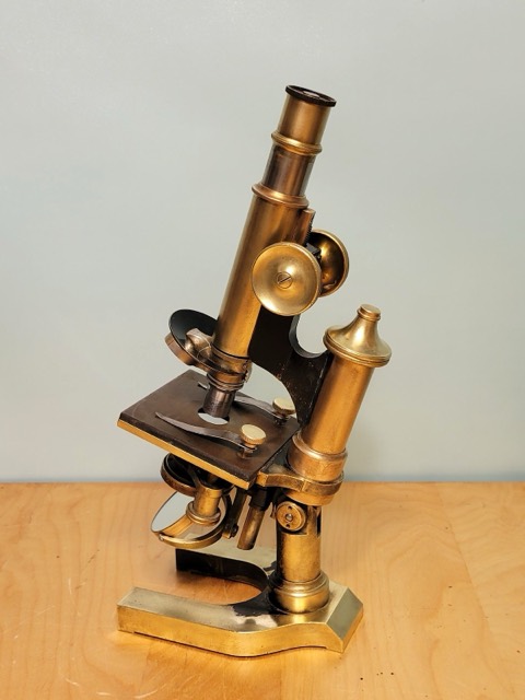 Ernst Leitz Wetzlar Stand IIa Microscope, No. 74142