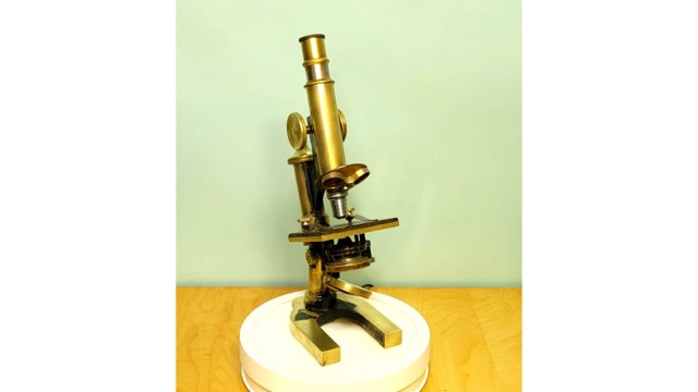 Ernst Leitz Wetzlar Stand IIa Microscope, No. 74142, photograph 2