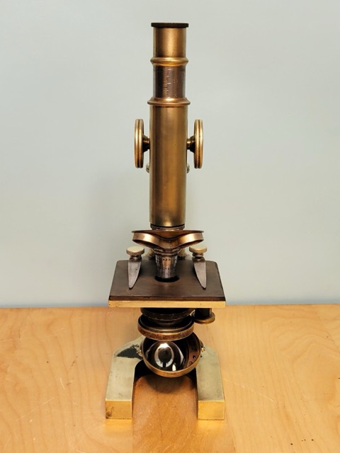 Ernst Leitz Wetzlar Stand IIa Microscope, No. 74142, photograph 3