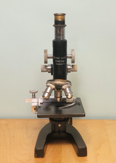 Ernst Leitz Wetzlar Model GT Microscope, No. 404910, photograph 3