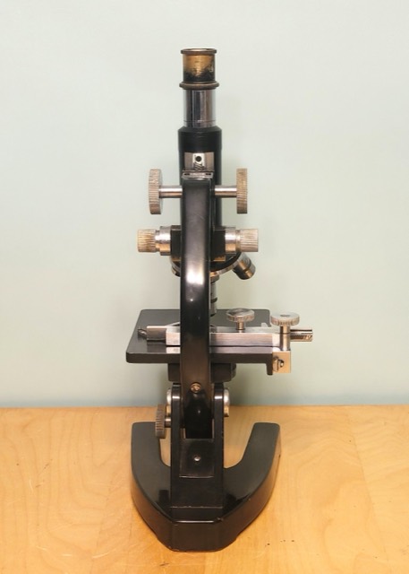 Ernst Leitz Wetzlar Model GT Microscope, No. 404910, photograph 9