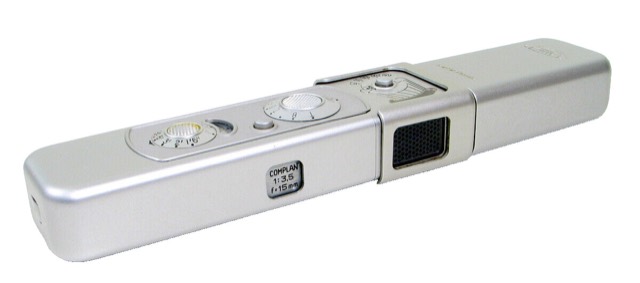 Minox B Subminiature Camera with Flash and Leather Case, photograph 2