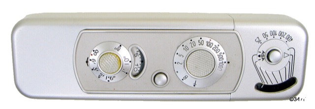 Minox B Subminiature Camera with Flash and Leather Case, photograph 4