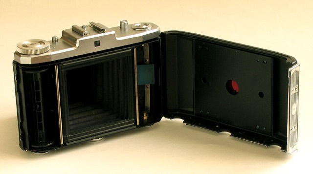 Zeiss Ikon Nettar II 517/16 Folding Camera, photograph 10