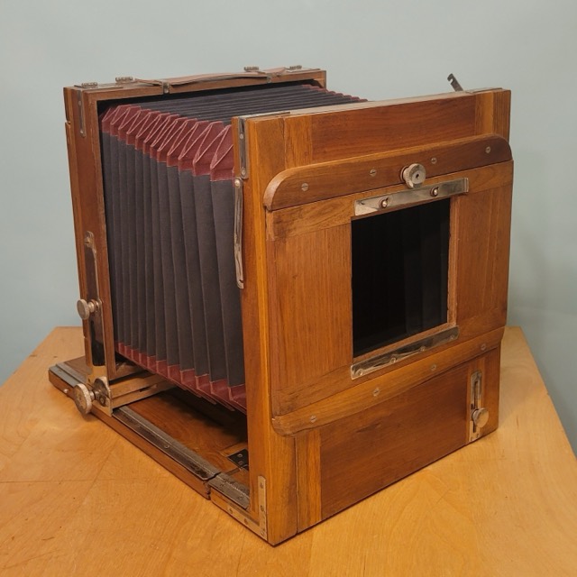 American 7 x 9 Wooden Field Camera with Leather Case, c. 1900, photograph 3