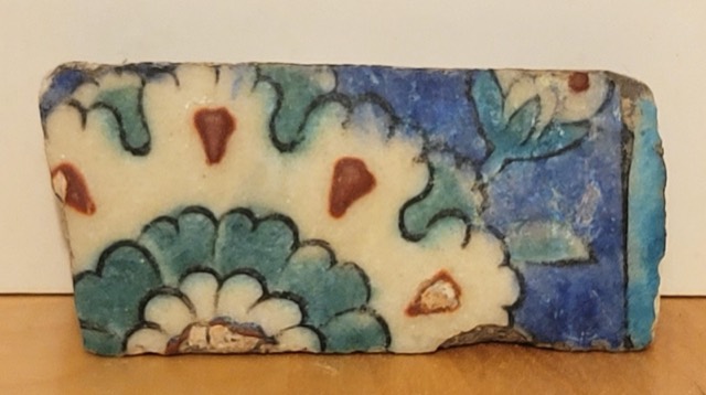 Two Ottoman Tile Fragments, Iznik and Iznik Style, photograph 6