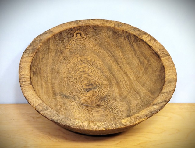 Large Carved Wood Bowl, Tuareg, photograph 3