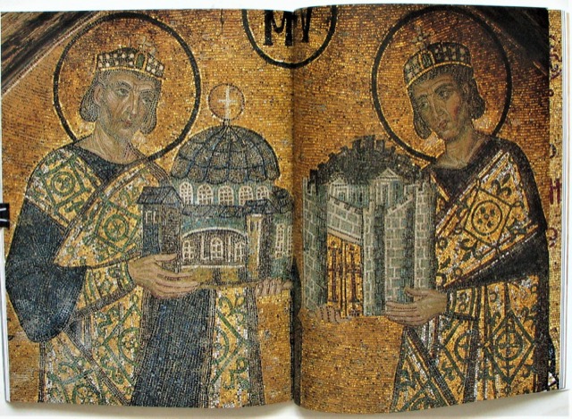 Gold in Art, P Magazine, Issue No. 5, photograph 4