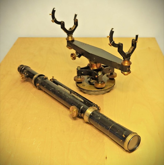 Keuffel & Esser Engineer's Railroad Y Level, No. 5012½, photograph 2