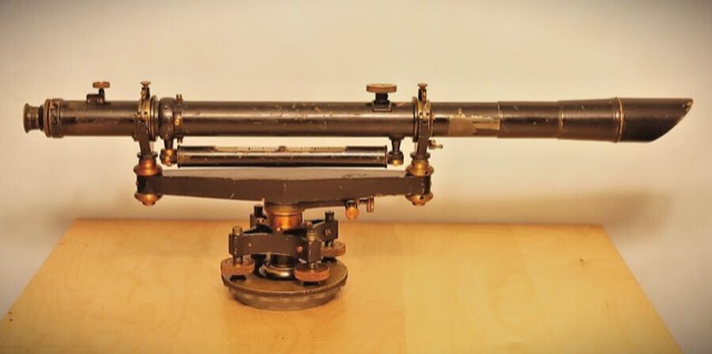 Keuffel & Esser Engineer's Railroad Y Level, No. 5012½, photograph 3