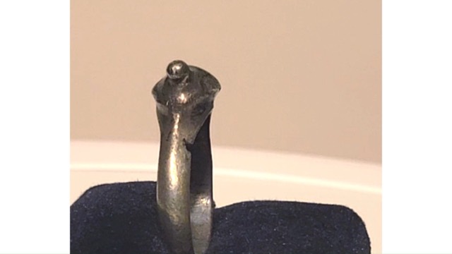 Seljuk Silver Ring with Perched Bird, 12th–14th Century, photograph 2