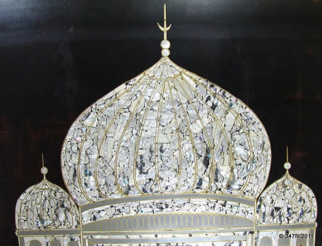 Chinese Lacquer “Taj Mahal” Screen Panels, photograph 3
