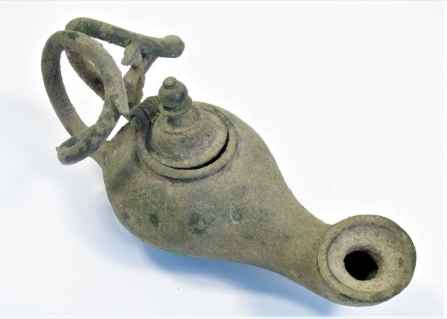 Byzantine Bronze Oil Lamp with Orthodox Cross, photograph 3