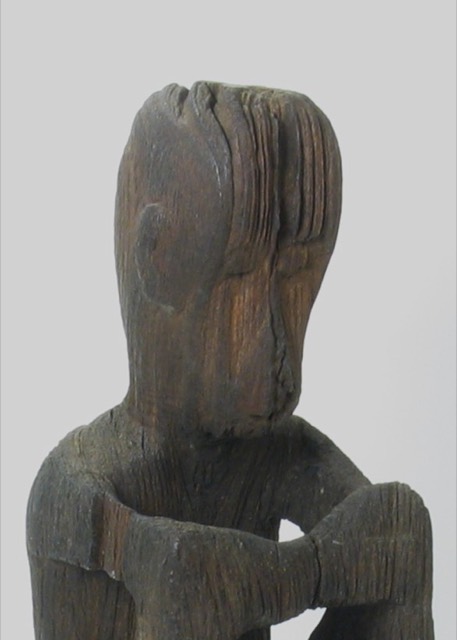 Ifugao Seated Bulul (Anito) Rice Guardian, photograph 3