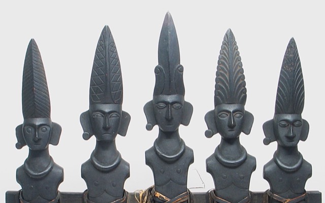 Nias Adu Ancestor Figure Grouping, photograph 7