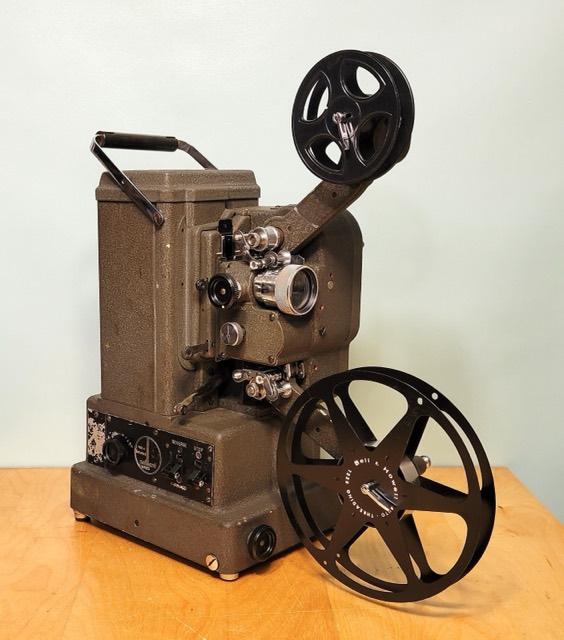 Paillard Bolex G816 Projector with Kern-Paillard Lenses, photograph 3