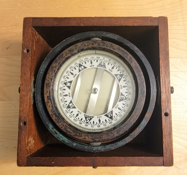Polaris Manufacturing Co. Gimballed Marine Compass, photograph 2