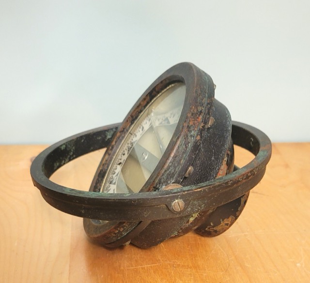 Polaris Manufacturing Co. Gimballed Marine Compass, photograph 4
