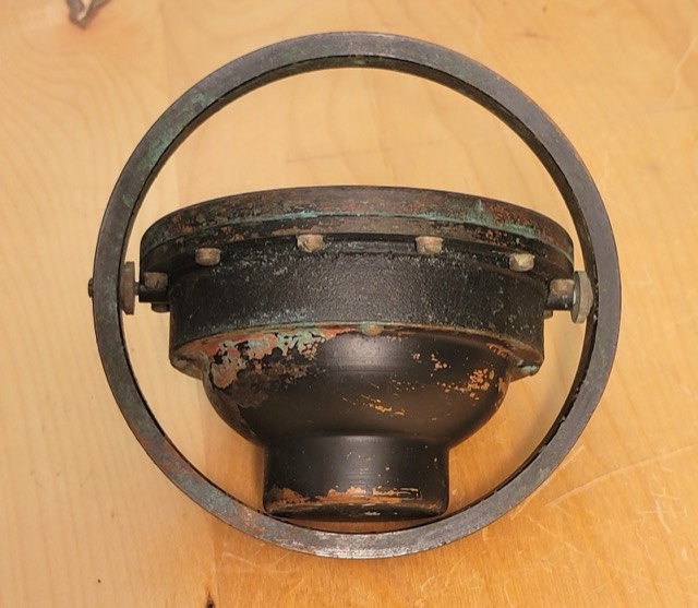 Polaris Manufacturing Co. Gimballed Marine Compass, photograph 5