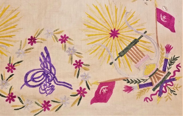 Ottoman Silk-Embroidered Linen Table Cover with Tughra Motifs, photograph 2