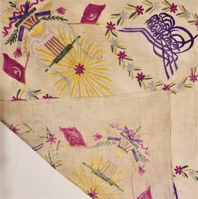 Ottoman Silk-Embroidered Linen Table Cover with Tughra Motifs, photograph 5