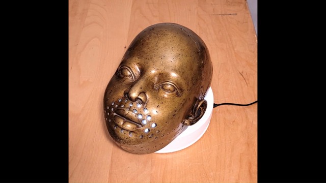 Cast Bronze Mask in the Ife Manner, Yoruba Peoples, photograph 2