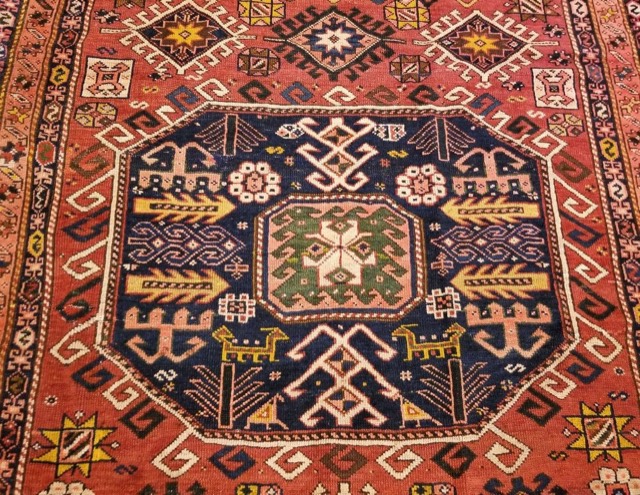 Caucasian Göbekli Kazak Rug, Dated ١٣٢١ (1904), photograph 4